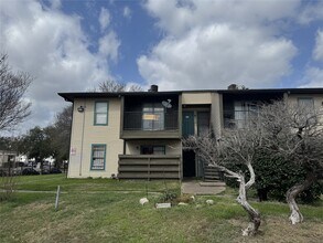 Building Photo - 6161 Reims Rd