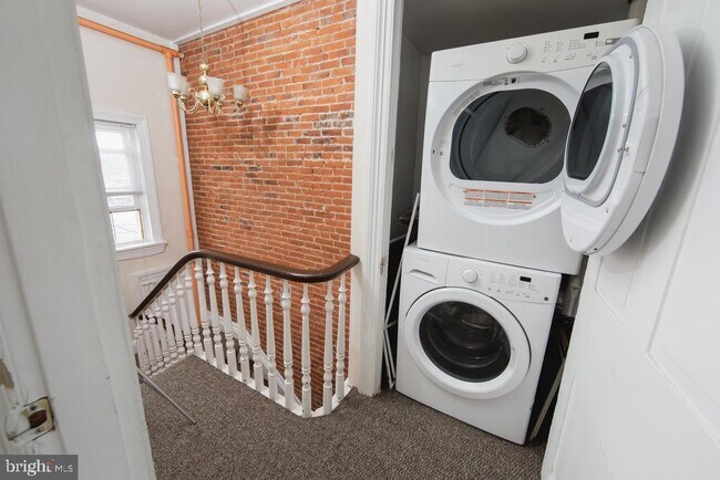 Foto del edificio - 202 E Gay St