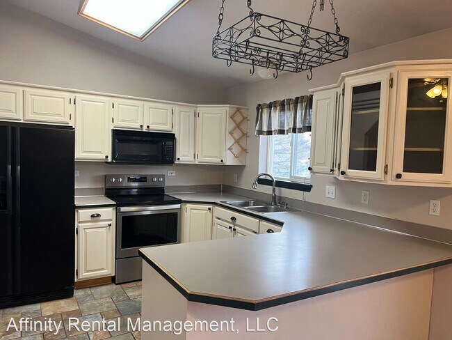 Building Photo - 4 br, 3 bath House - 1775 Ardella Drive