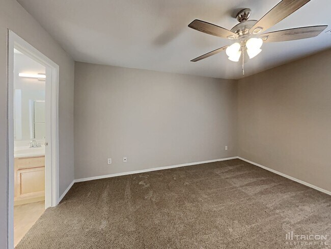 Foto del edificio - 1641 S 233rd Ln