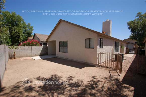 Building Photo - 921 S Val Vista Dr