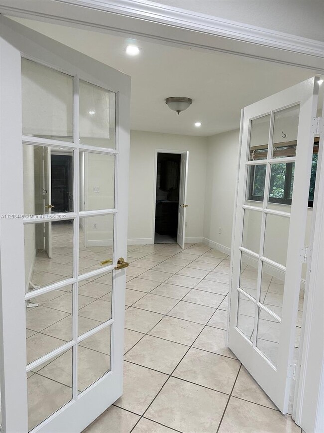 6733 Kingsmoor Way, Miami Lakes, FL 33014 Townhouse for Rent in Miami