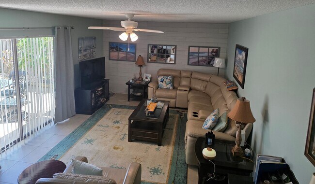 Foto del edificio - 370 E Waverly Pl