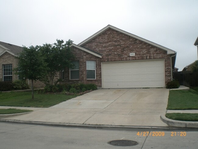 Building Photo - 4/2/2 EMISD