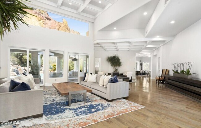 Foto del edificio - 5718 N 54th St