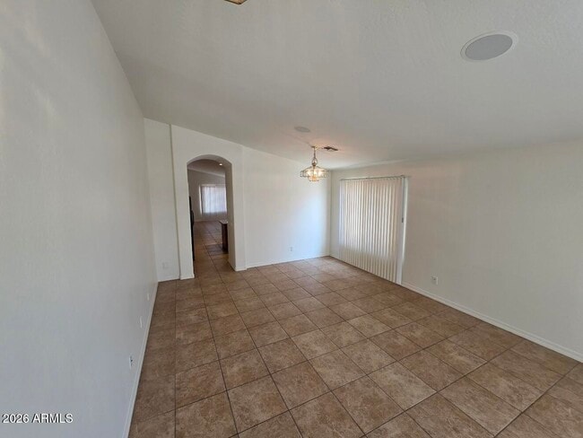 Building Photo - 5532 W Southgate Ave