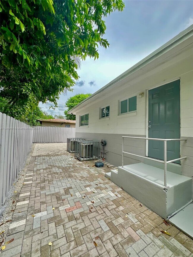 Foto del edificio - 5510 NW Miami Pl