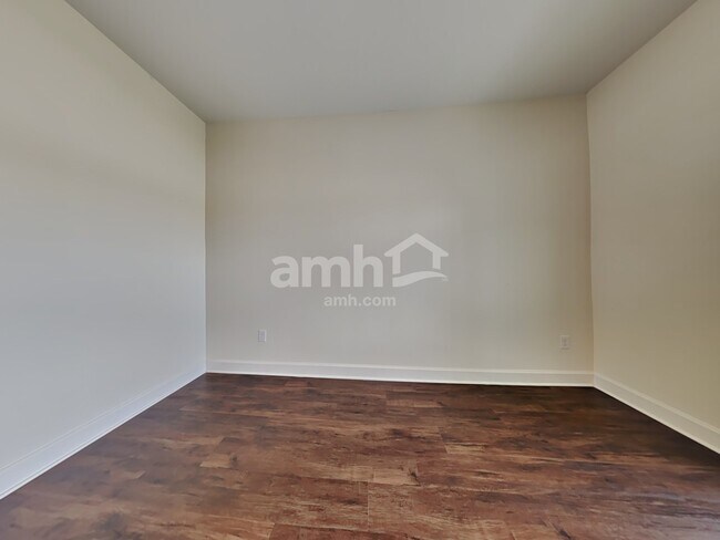 Foto del edificio - 2927 Rolling Acres Rd