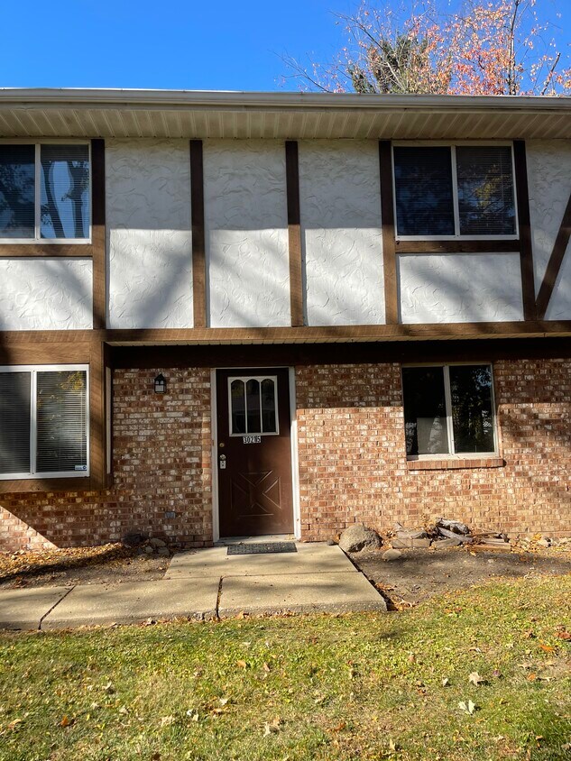 3021 17th St NW, Canton, OH 44708 Townhome Rentals in Canton OH