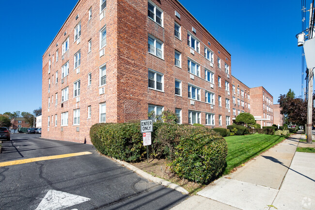 Building Photo - South Ocean House
