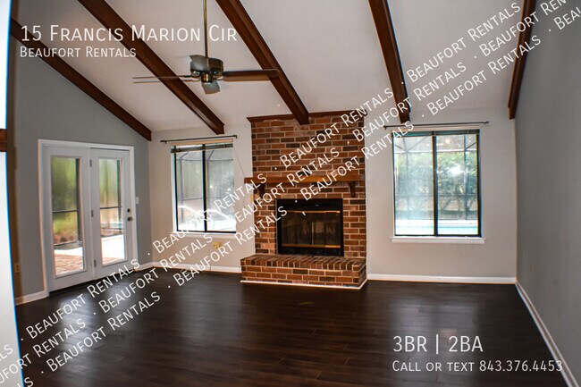 Building Photo - 15 Francis Marion Cir