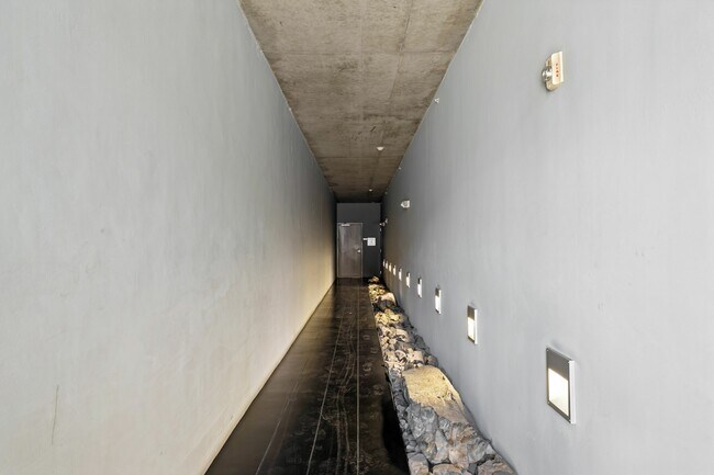Foto del edificio - 1234 Howard St