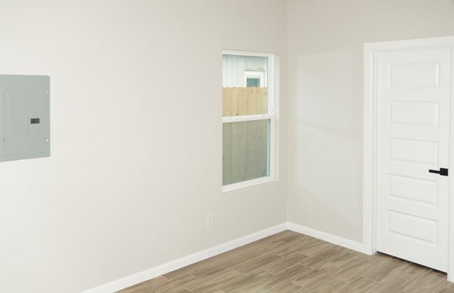 Building Photo - 11314 N 24th Ln
