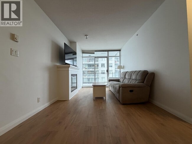 Building Photo - 892 Carnarvon St