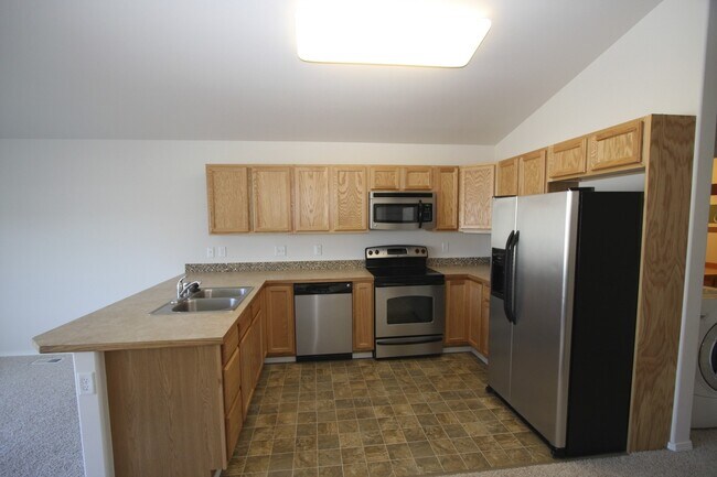 Foto del edificio - 3 Bedroom East Anchorage Condo!