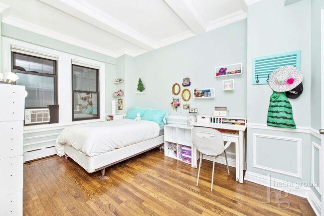 Building Photo - 444 E 57th St