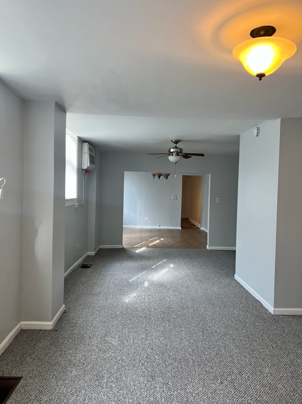 Building Photo - 8360 S Mackinaw Ave