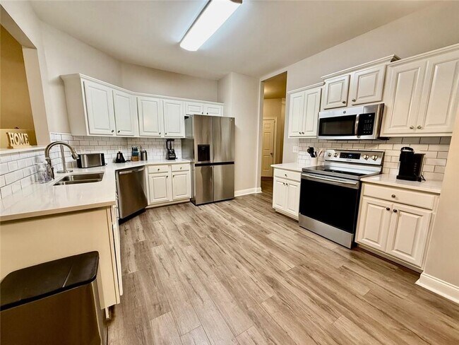 Building Photo - 5135 Cactus Cove Ln