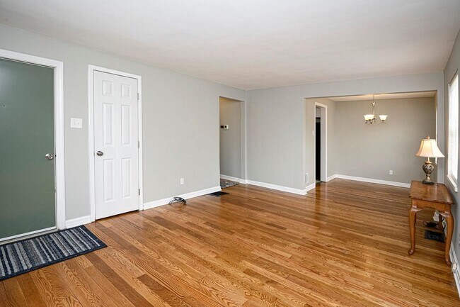 Foto del edificio - Bridgetown - adorable 3 BEDROOM 1 BATH UPDATED CAPE COD