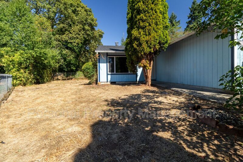 Primary Photo - 10814 NE 48th Cir