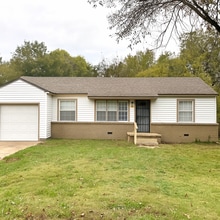 Building Photo - 3 W 49th Pl N