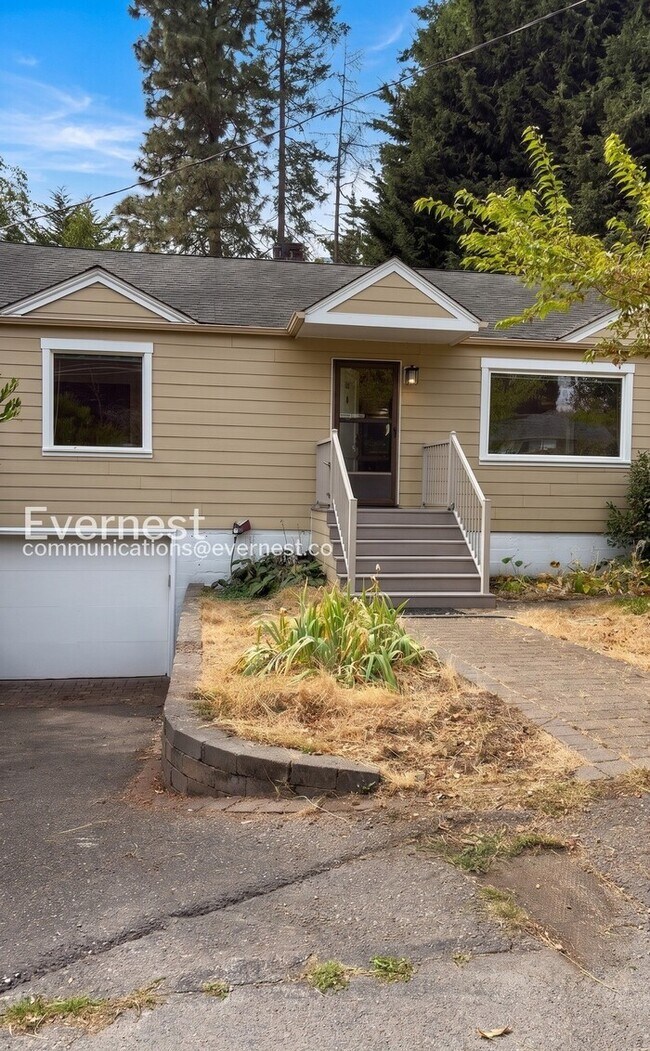 Building Photo - 909 NE 115th St