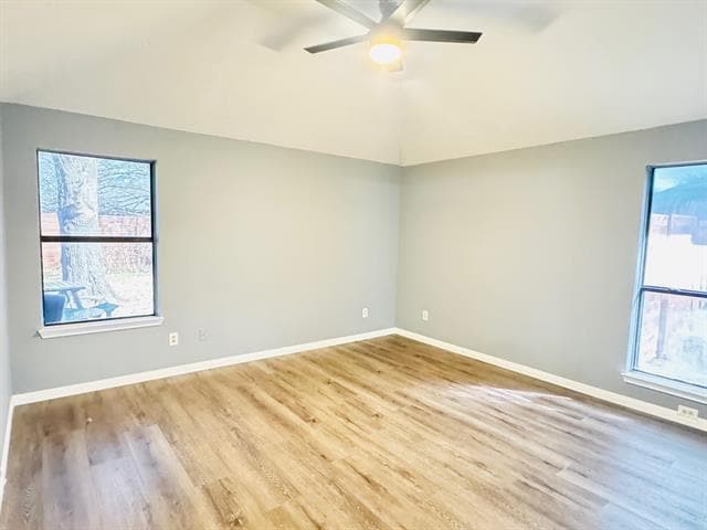 Foto del edificio - 2413 University Dr