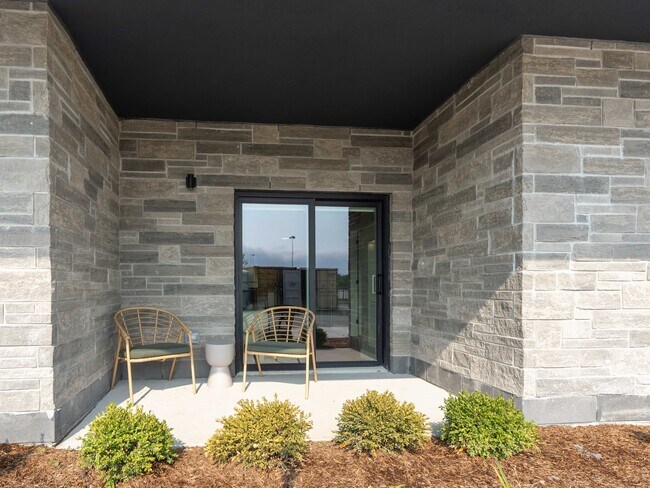 Photo du bâtiment - The Residences at Rosewater Estates