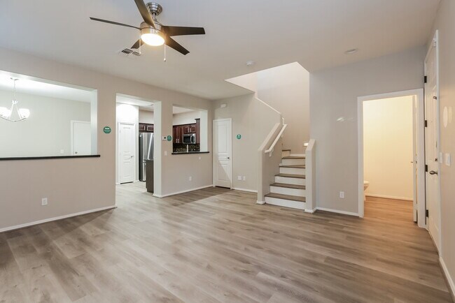 Foto del edificio - 7032 S 7th Ln