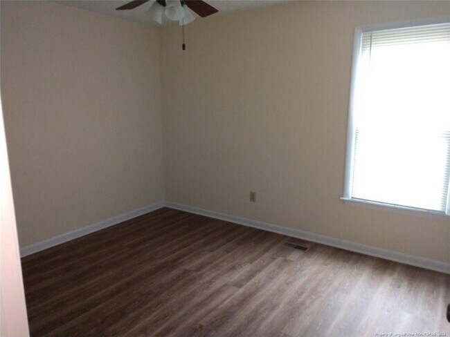 Building Photo - 2290 Hackney Loop