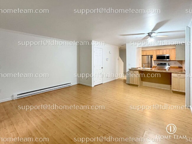 Foto del edificio - "Charming 2-Bed Townhouse with Spacious 12...