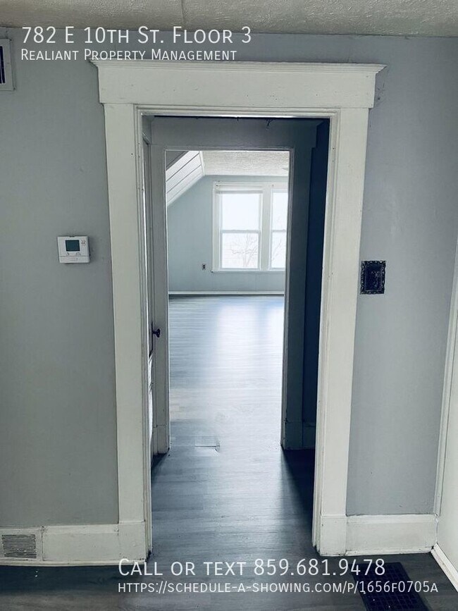 Foto del edificio - 782 E 10th St