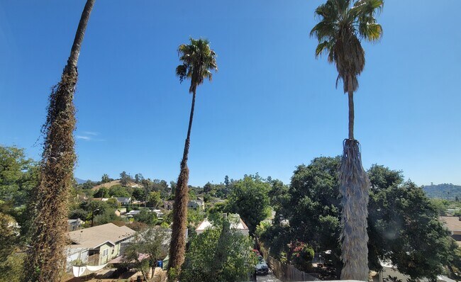 Foto del edificio - 815 N Ave 63