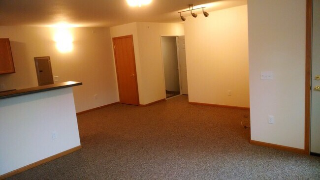 Building Photo - 1528 West Main Street