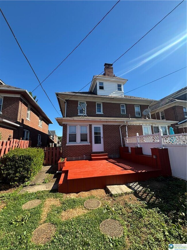 Foto del edificio - 2238 Fairview Ave