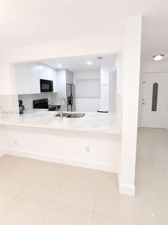 Photo - 10871 NW 7th Street 1424, Miami, FL 33172 House