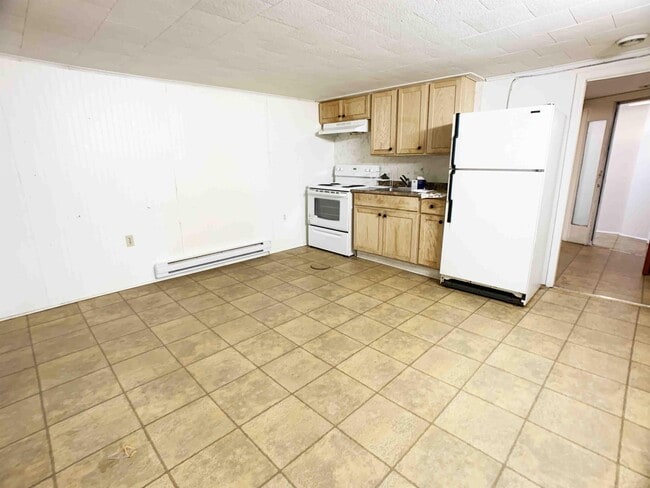 Building Photo - 16 Burke Pl