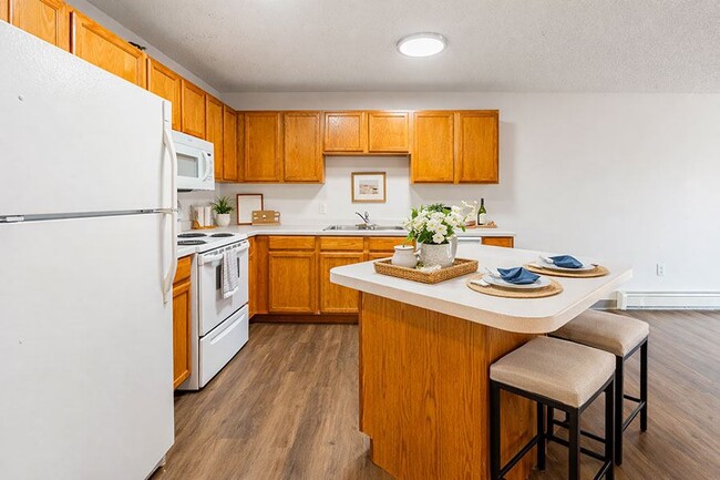 Building Photo - STERLING HEIGHTS