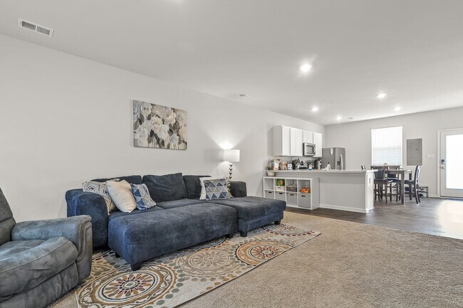Foto del edificio - 420 Ridgley Blvd