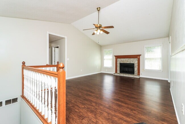 Foto del edificio - 134 Oak Landing Dr S
