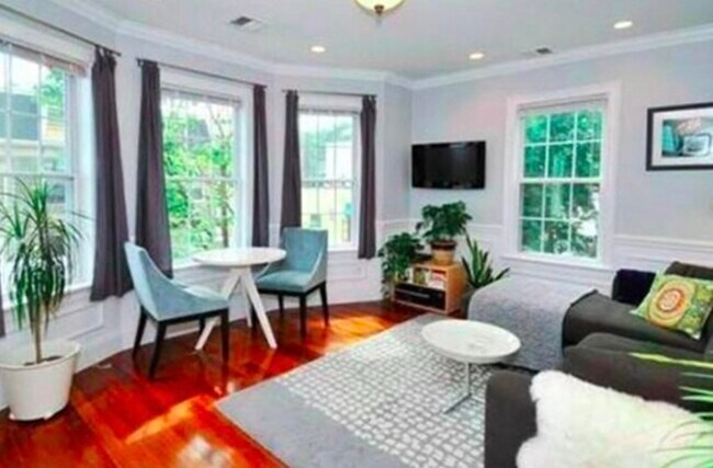 Foto del edificio - 613 Dorchester Ave
