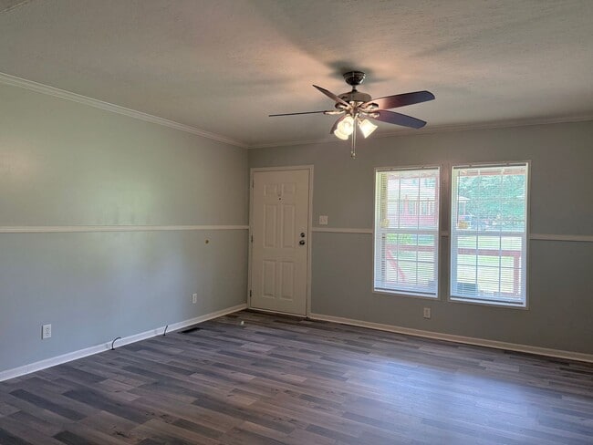Building Photo - Charming 3 Bed, 2 Bath Mobile Home – Count...