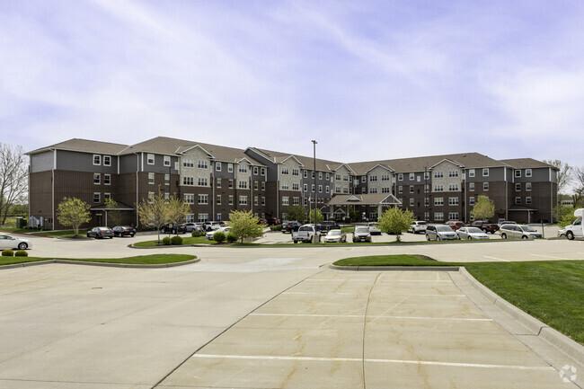 Building Photo - The Gardens at Jackson Creek