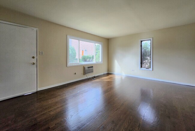 Foto del edificio - 818 Concord Ln