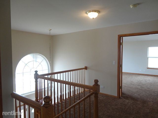 Building Photo - 4 br, 2 bath House - 433 Victoria Ln