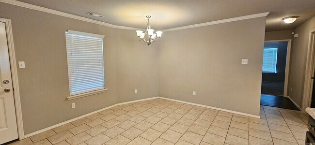 Building Photo - 6509 White Oak Way