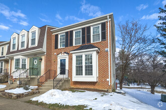 Building Photo - 6566 Sand Wedge Ct