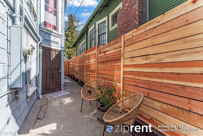 Building Photo - 3 br, 1 bath House - 2200 E 21st St, Oakla...