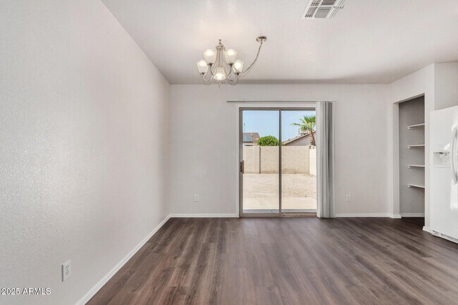 Foto del edificio - 11606 W Columbine Dr