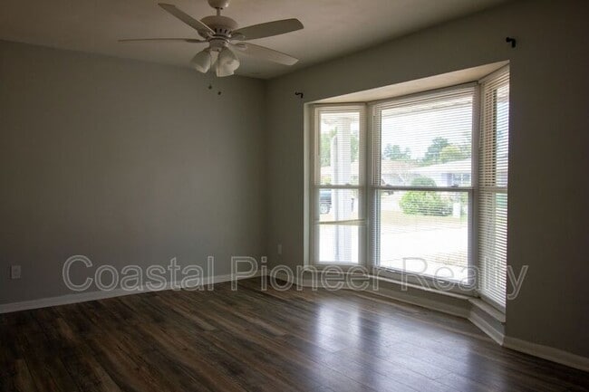 Foto del edificio - 10760 62nd Ave N